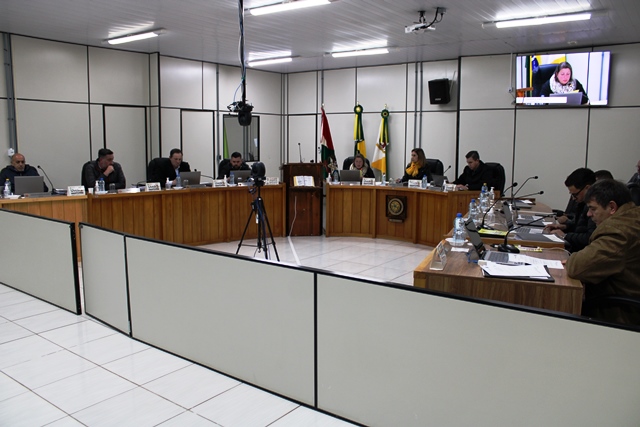 02-Plenario-da-Camara-de-Vereadores-de-Tres-Barras-em-18-05-2022